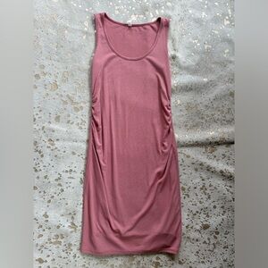 Fitted pink maternity dress